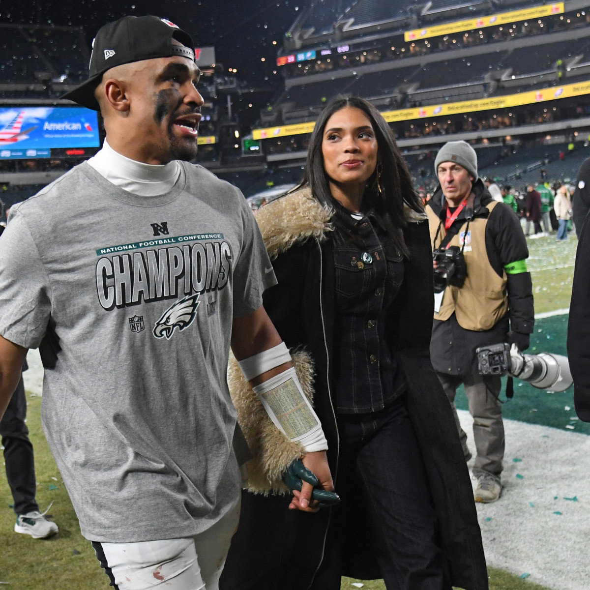 Jalen Hurts' fiancee Bry Burrows Gets Clear Message From Eagles Quarterback  - Athlon Sports