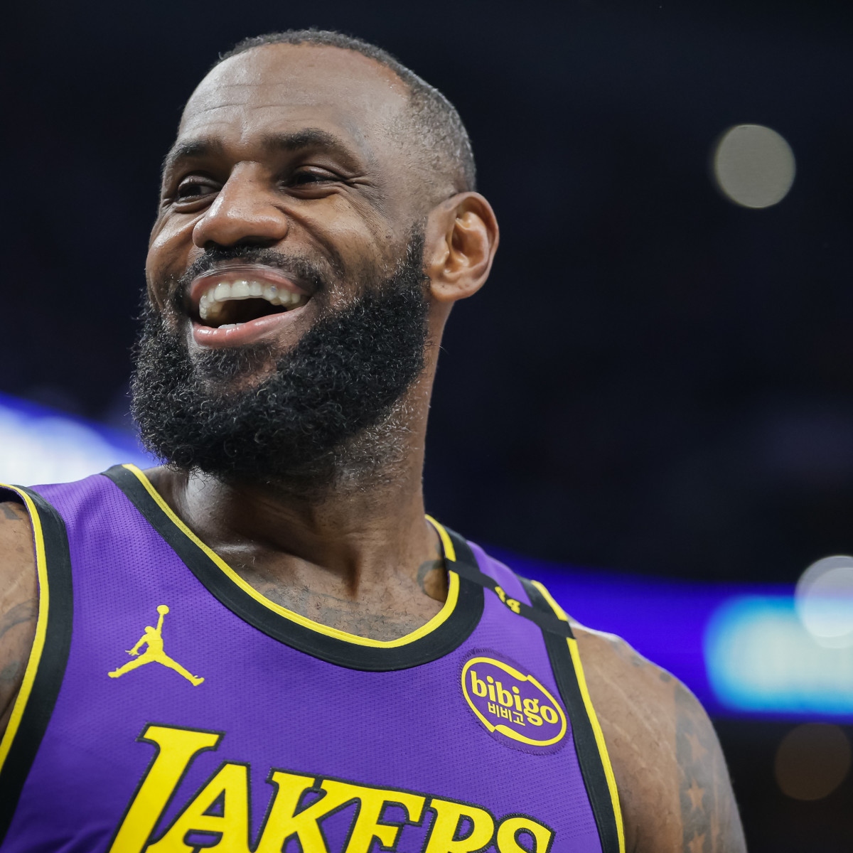 レブロン　lebron james LeBron James レブロン・ジェームズ Silver Prizm NBA - メルカリ