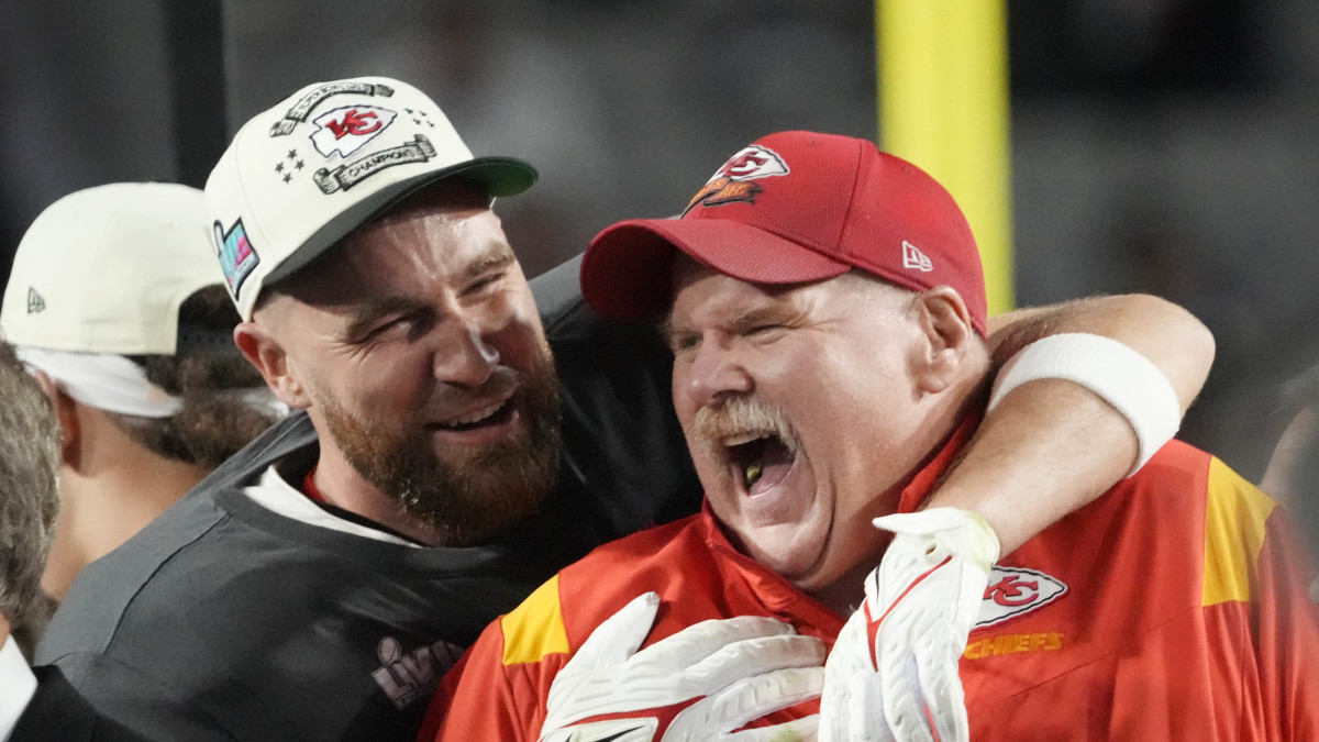 Andy Reid Sends Clear Message About Travis Kelce on First Day of Chiefs  Training Camp - Athlon Sports