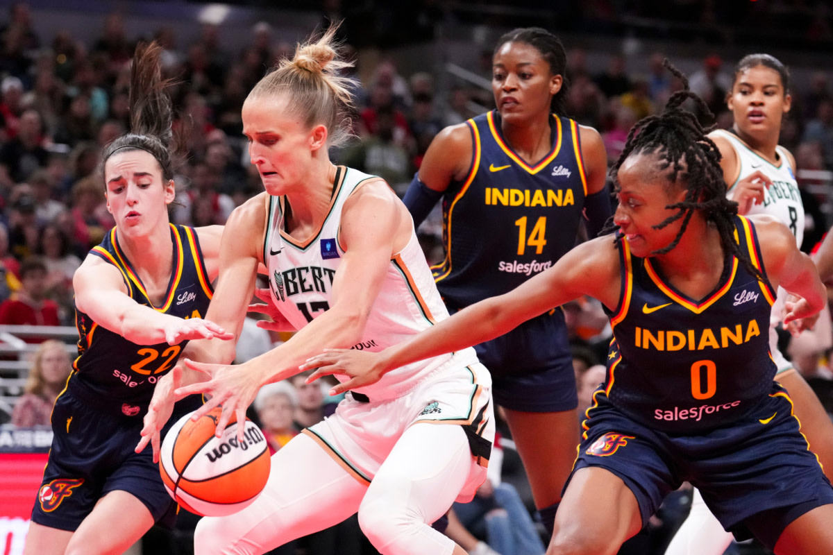 Caitlin Clark, Kelsey Mitchell's Interview Moment Is Going Viral - Athlon  Sports