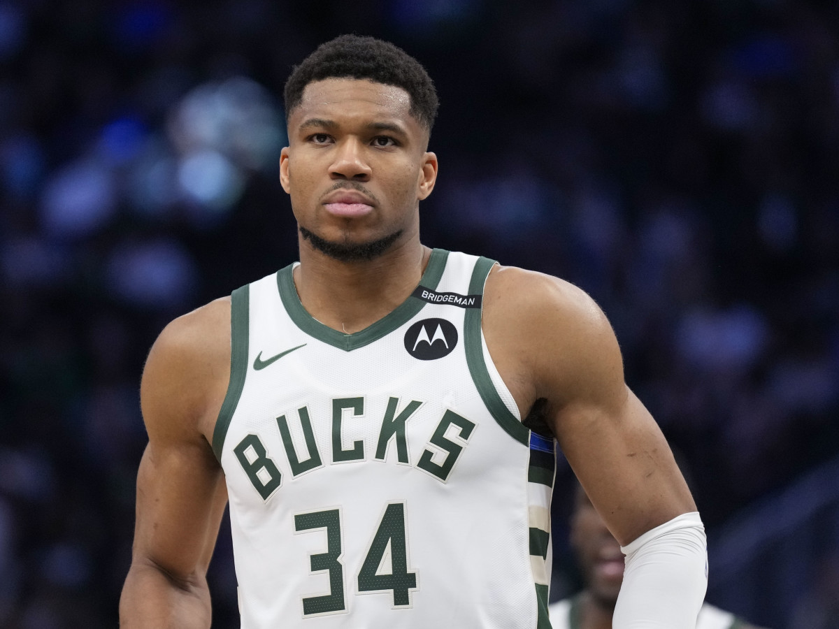 その他 GIANNIS ANTETOKOUNMPO maxresdefault.jpg