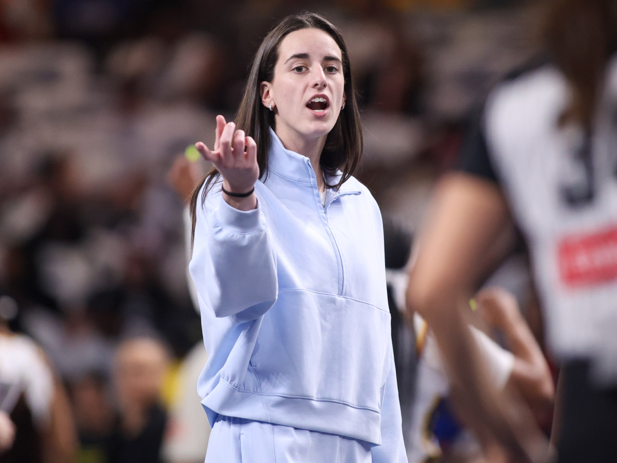 Refs Couldn't Stop Us": Caitlin Clark Comments About Referees After Indiana  Fever's Win - Athlon Sports