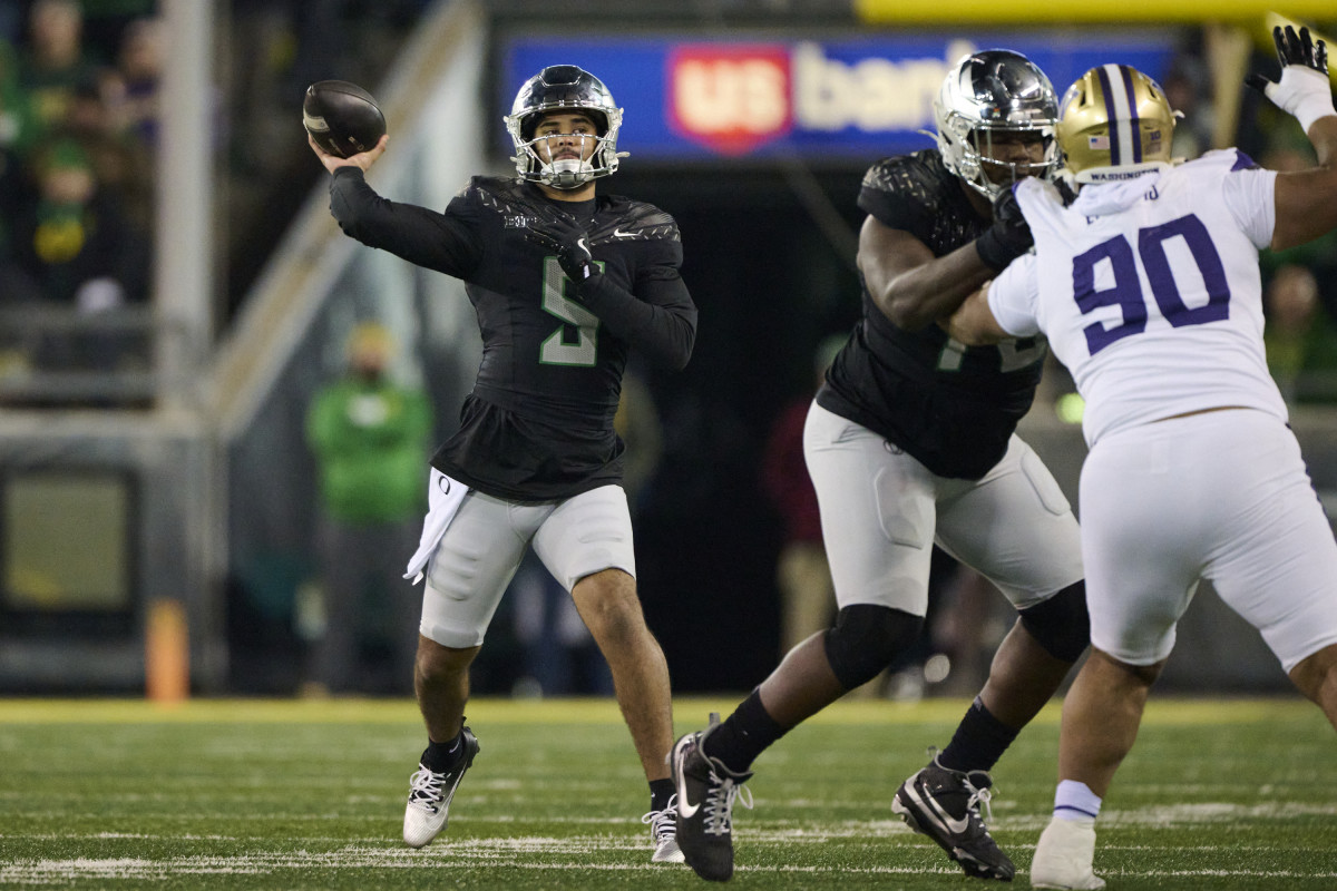 Dante Moore Takes Charge as Oregon Ducks' QB1 at Workouts BVM Sports