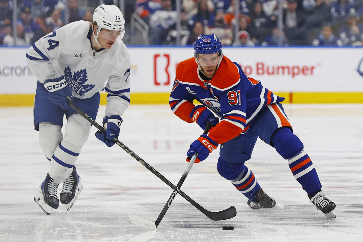 Oilers Player Sends Critical Message After Loss to Maple Leafs