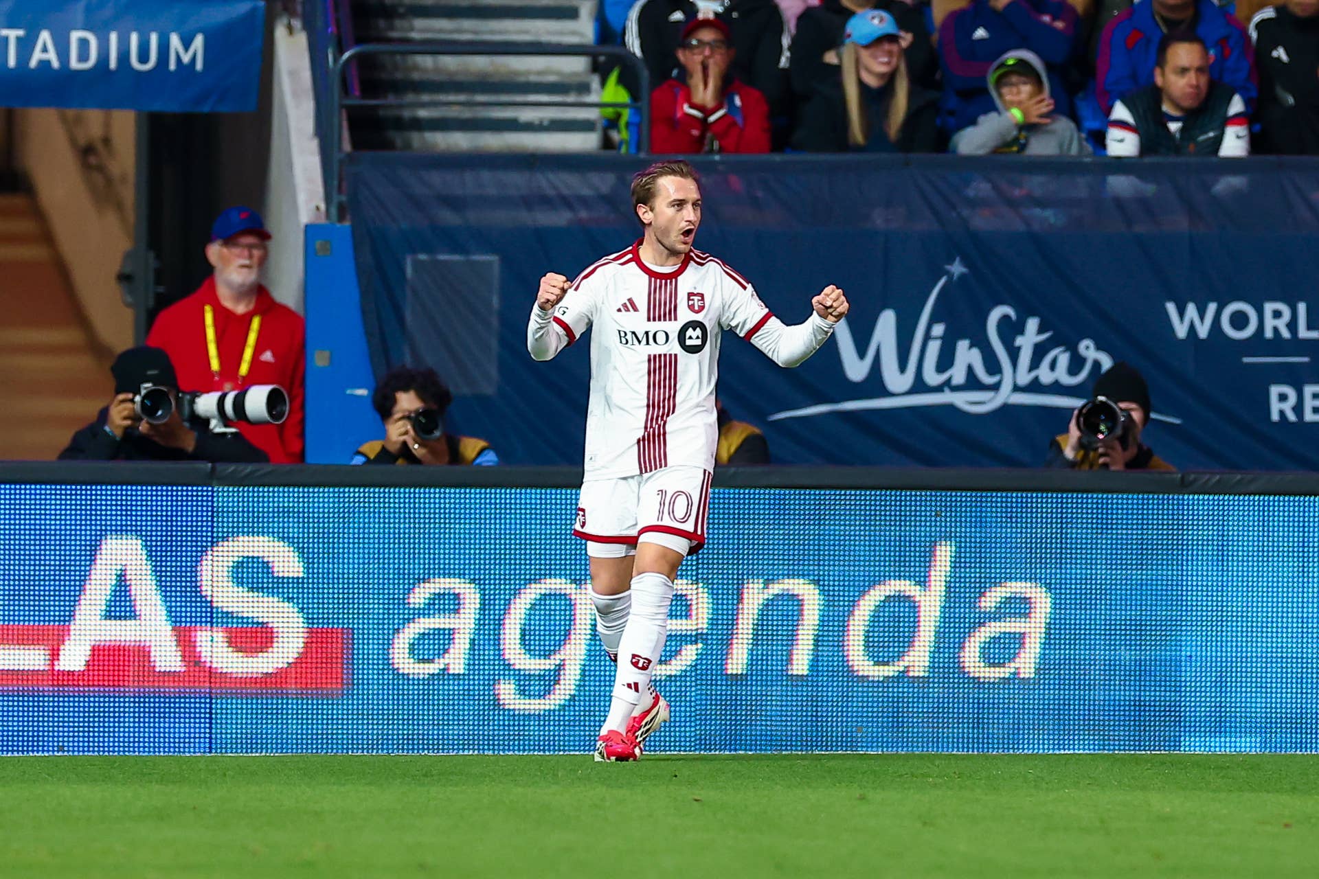 Vancouver Whitecaps vs. Toronto FC Lineups, Predictions, Live Score ...