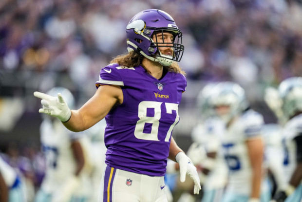 Vikings agree to terms on contract extension with TE Hockenson North News -  Bally Sports