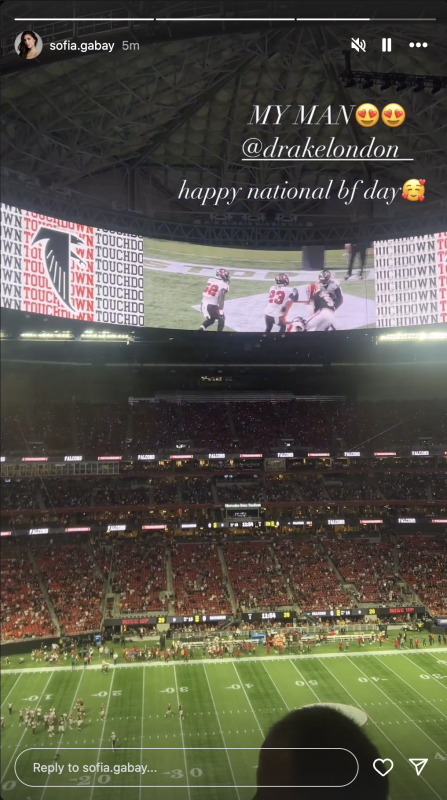 Drake London's Model Girlfriend Sends Six-Word Message During Falcons-Buccaneers