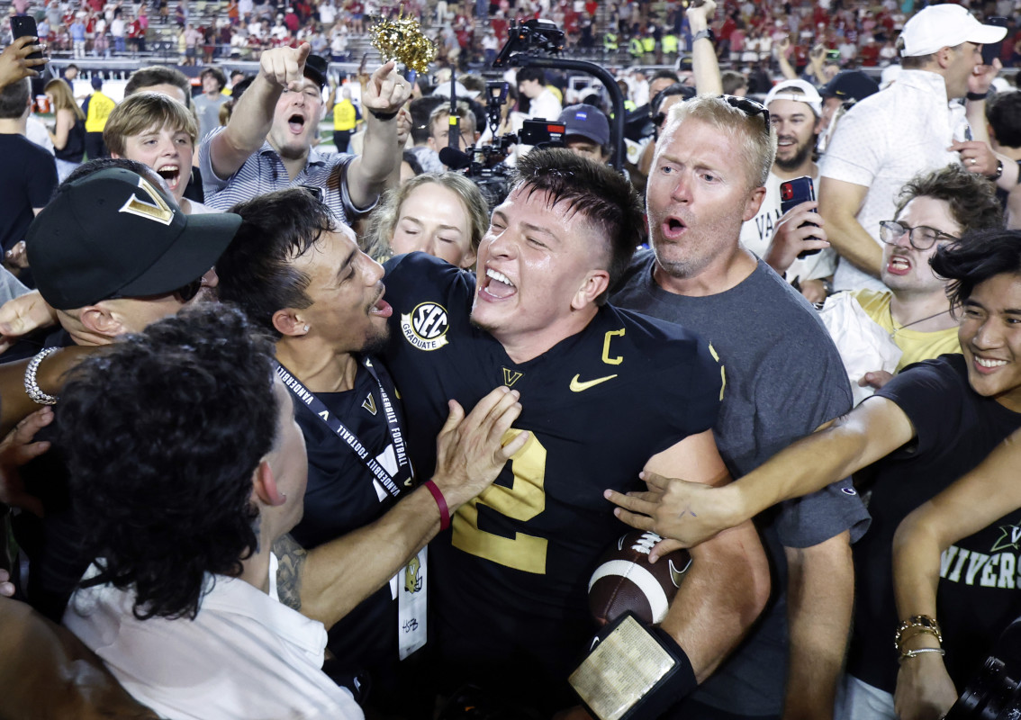 Ole Miss and Jaxson Dart Were in Utter Disbelief Over Alabama's Loss to Vanderbilt