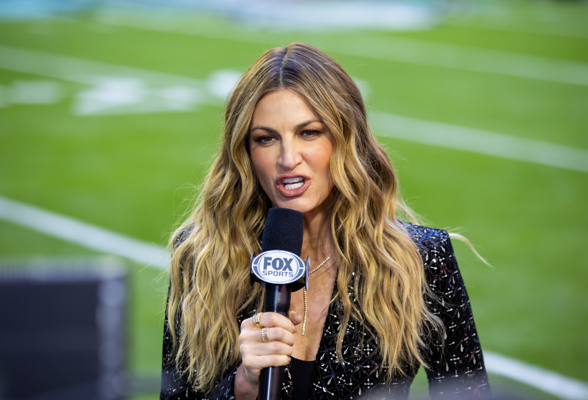 Erin Andrews Sends Classy Message to Bears Player's Wife