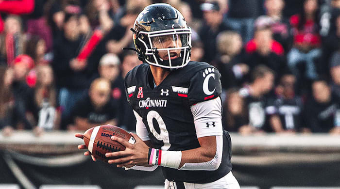Desmond Ridder, Cincinnati Bearcats Football