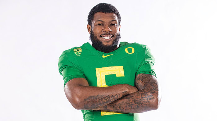 Oregon Football: Ducks Defensive End Kayvon Thibodeaux Can Do Almost 