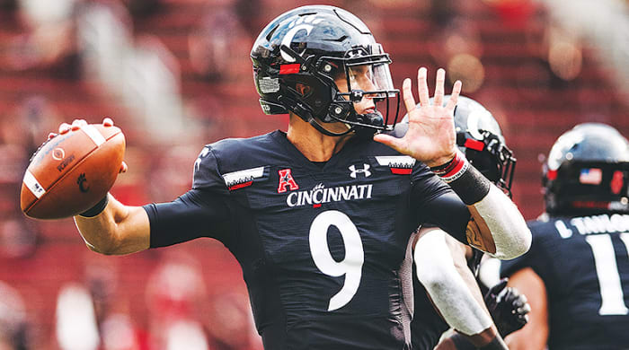 Desmond Ridder, Cincinnati Bearcats Football