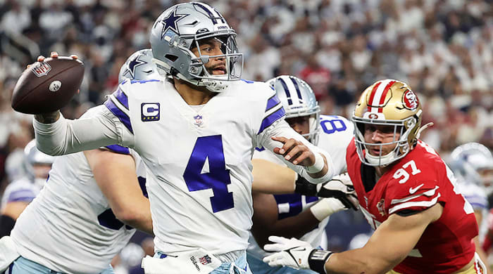 Dak Prescott, Dallas Cowboys in NFC Wild Card Game (2021-22 season)