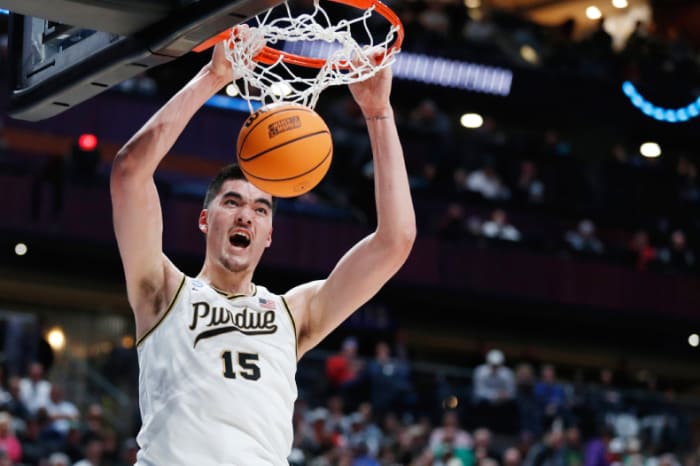 Zach Edey News: Purdue Star Named AP Men’s College Basketball Player Of ...