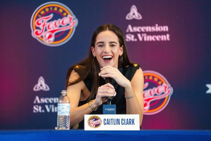 Caitlin Clark sheepishly admits she 'grew up loving the Minnesota Lynx ...