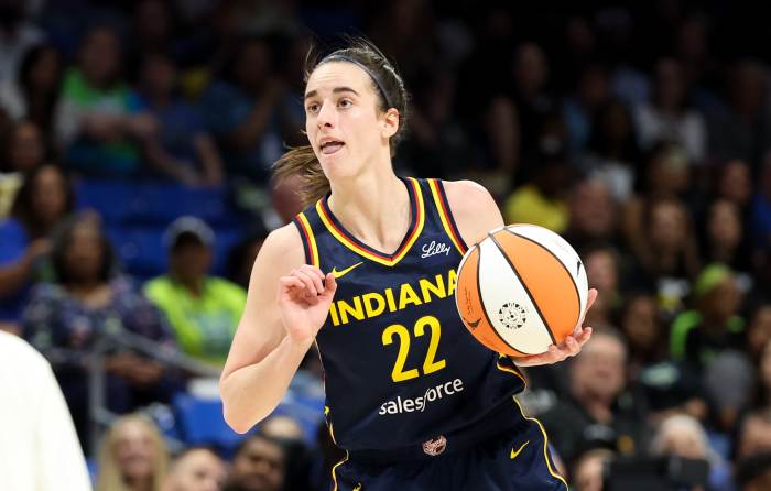 Incredible Caitlin Clark Basket Proves She's Ready For Wnba Competition 