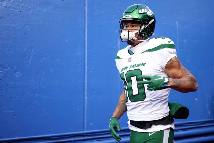 Philadelphia Eagles Eyeing New York Jets' Allen Lazard To Strengthen ...