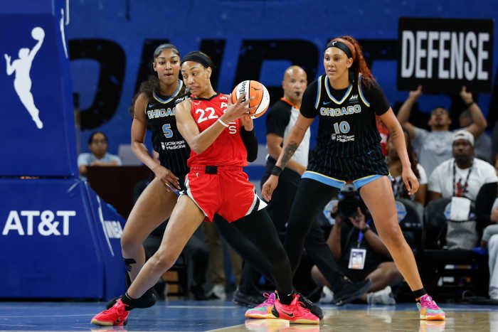 Chicago Sky forward Angel Reese (5) and center Kamilla Cardoso (10).