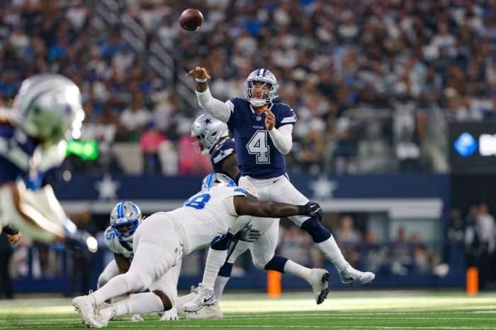 Detroit Lions DT D.J. Reader getting pressure on Dak Prescott
