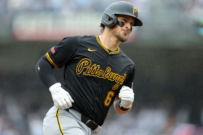 Pittsburgh Pirates catcher Yasmani Grandal