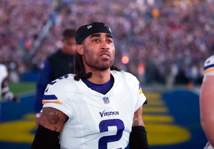 Minnesota Vikings cornerback Stephon Gilmore (2) against the Los Angeles Rams during an NFC wild-card game at State Farm Stadium.