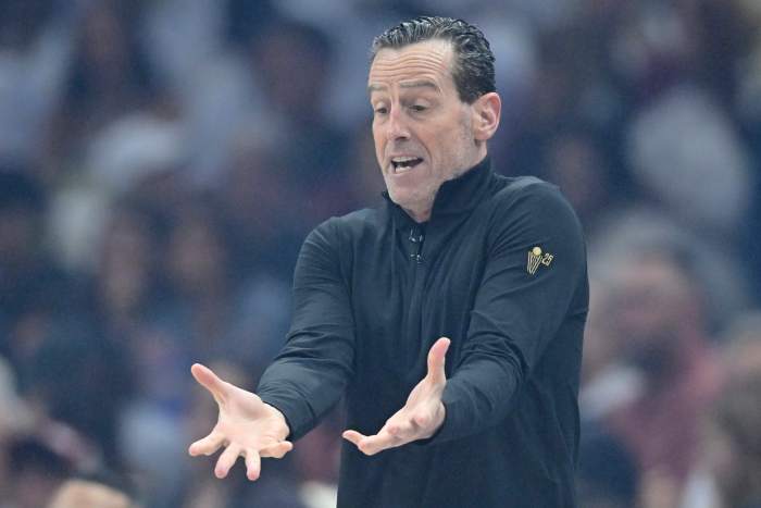 Cavaliers head coach Kenny Atkinson reacts in the first quarter against the Pacers.
