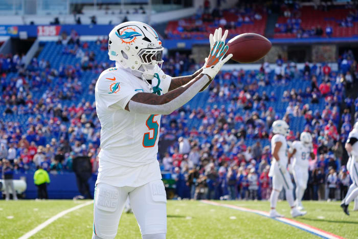 Nov 3, 2024; Orchard Park, New York, USA; Miami Dolphins cornerback Jalen Ramsey (5) warms up prior to the game against the Buffalo Bills at Highmark Stadium