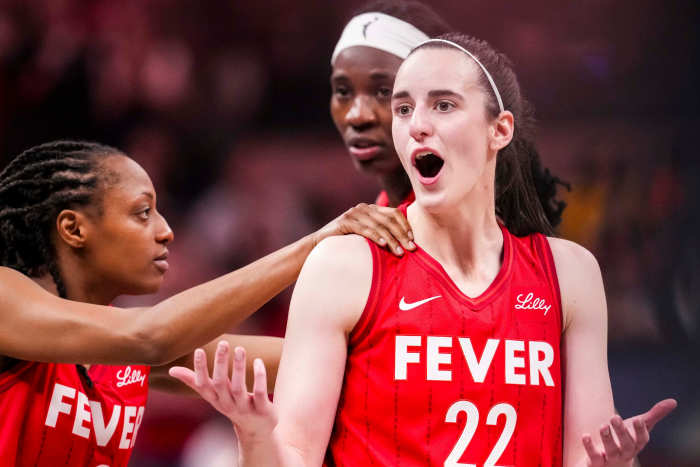 Indiana Fever guard Caitlin Clark (22).
