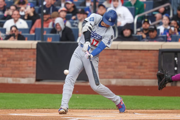 Los Angeles Dodgers designated hitter Shohei Ohtani (17)