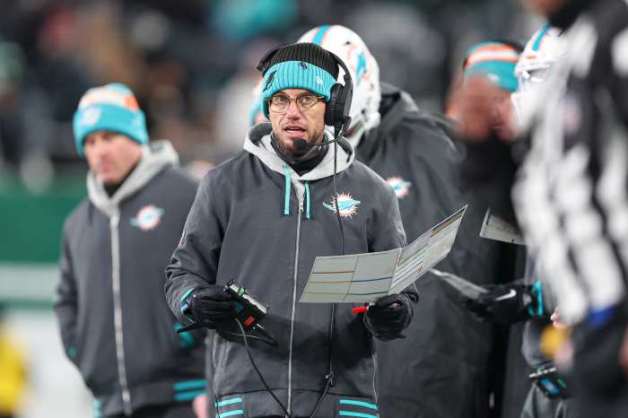 Miami Dolphins head coach Mike McDaniel looks on during the first half against the New York Jets at MetLife Stadium.