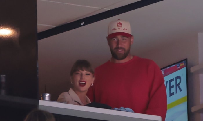 Pop star Taylor Swift and Kansas City Chiefs Travis Kelce in attendance at Game 4 of the Stanley Cup Final.