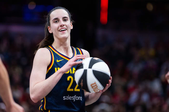 Indiana Fever guard Caitlin Clark (22).