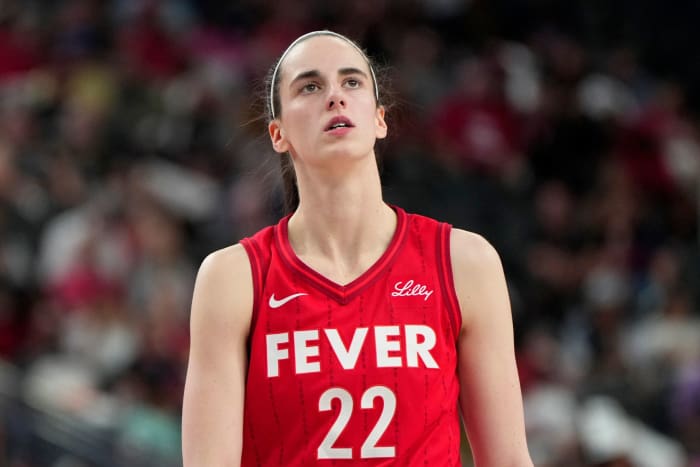 Indiana Fever guard Caitlin Clark (22).