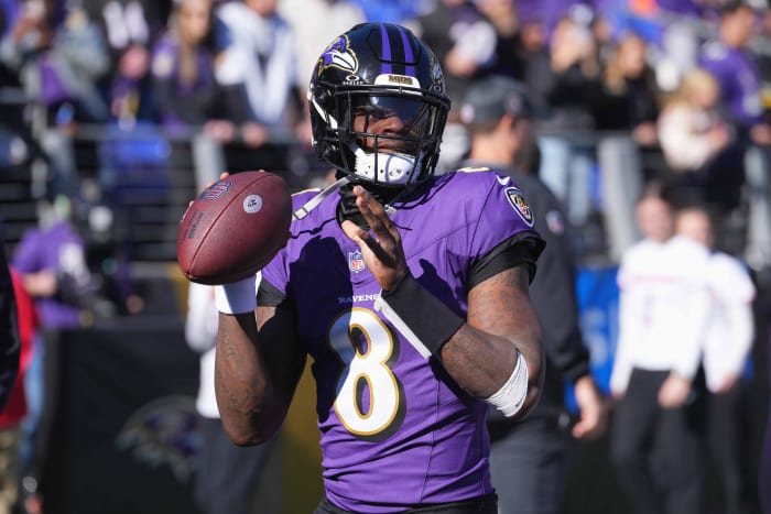 Baltimore Ravens quarterback Lamar Jackson prior to the game at M&T Bank Stadium.