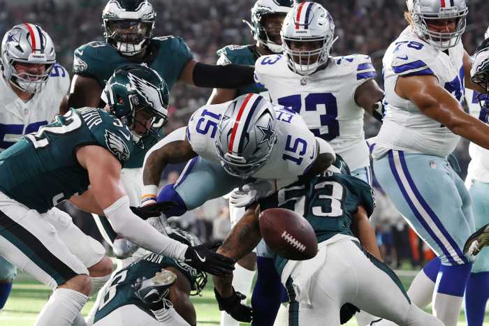 BREAKING: Ezekiel Elliott Hit With Harsh Messages After Cowboys-Eagles.. - NEWS USA