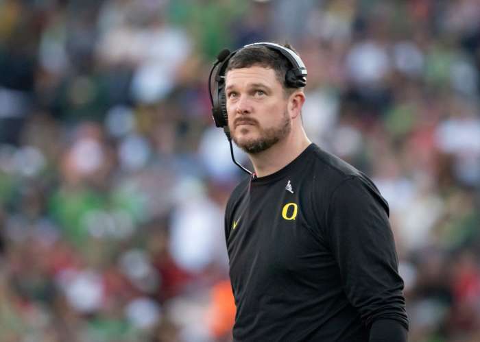 Oregon Ducks head coach Dan Lanning.