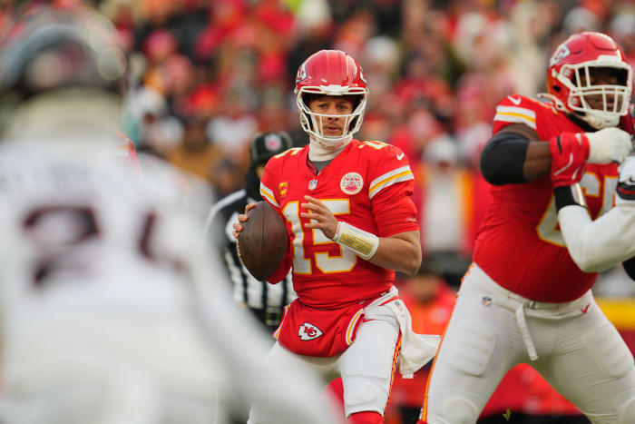 Kansas City Chiefs quarterback Patrick Mahomes (15)