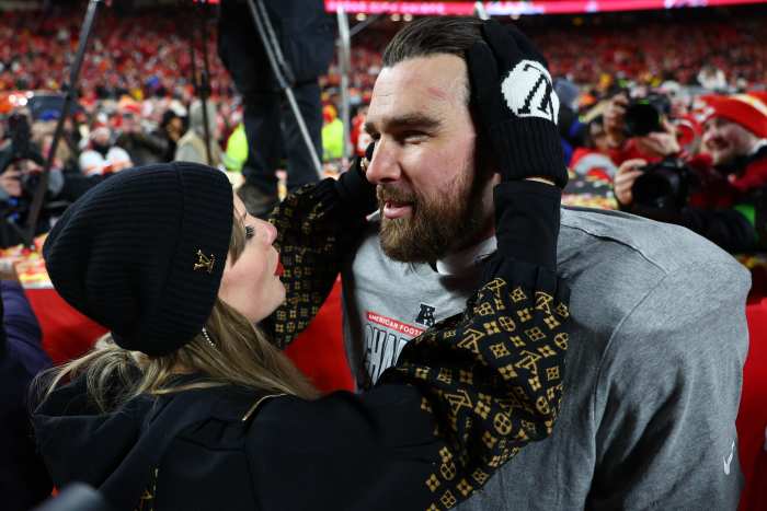 Recording artist Taylor Swift and Kansas City Chiefs tight end Travis Kelce