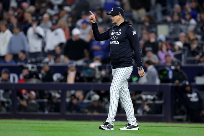New York Yankees manager Aaron Boone makes a pitching change during the fifth inning.