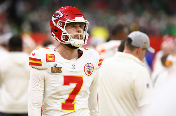 Kansas City Chiefs place kicker Harrison Butker (7).