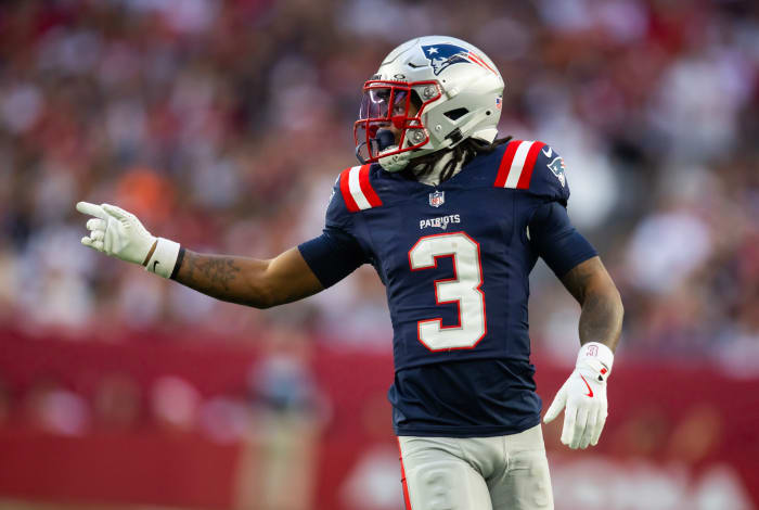 New England Patriots wide receiver DeMario Douglas (3) against the Arizona Cardinals at State Farm Stadium.
