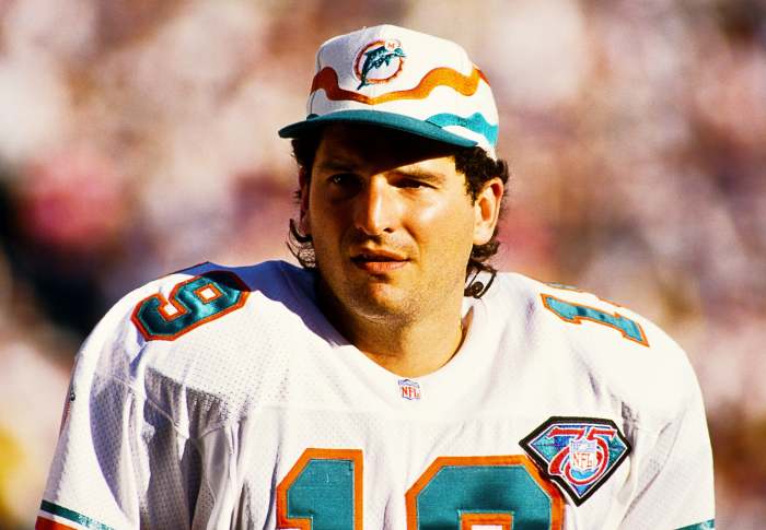 Miami Dolphins quarterback Bernie Kosar (19) on the sidelines against the San Diego Chargers during the 1994 AFC Divisional playoffs