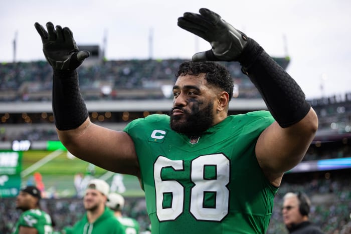 Philadelphia Eagles offensive tackle Jordan Mailata (68) reacts against the Dallas Cowboys at Lincoln Financial Field. Mandatory Credit: Bill Streicher-Imagn Images