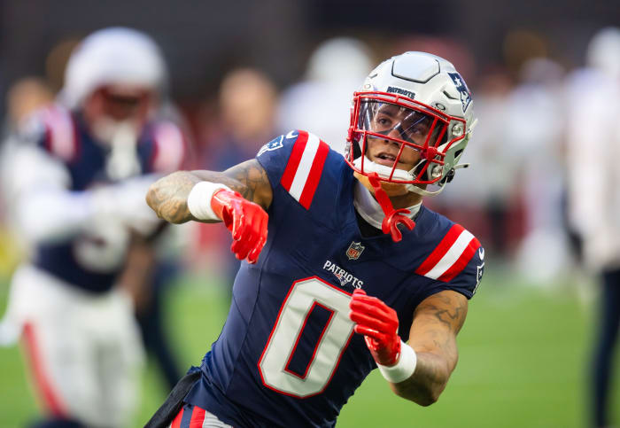 New England Patriots cornerback Christian Gonzalez (0) against the Arizona Cardinals at State Farm Stadium.