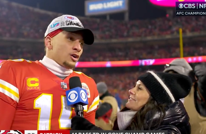 Video: Patrick Mahomes' Postgame Message For Joe Burrow Is Going Viral ...