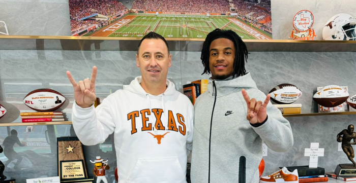 Texas' Kelvin Banks, Isaiah Bond Land In First Round Of 2025 NFL Mock ...