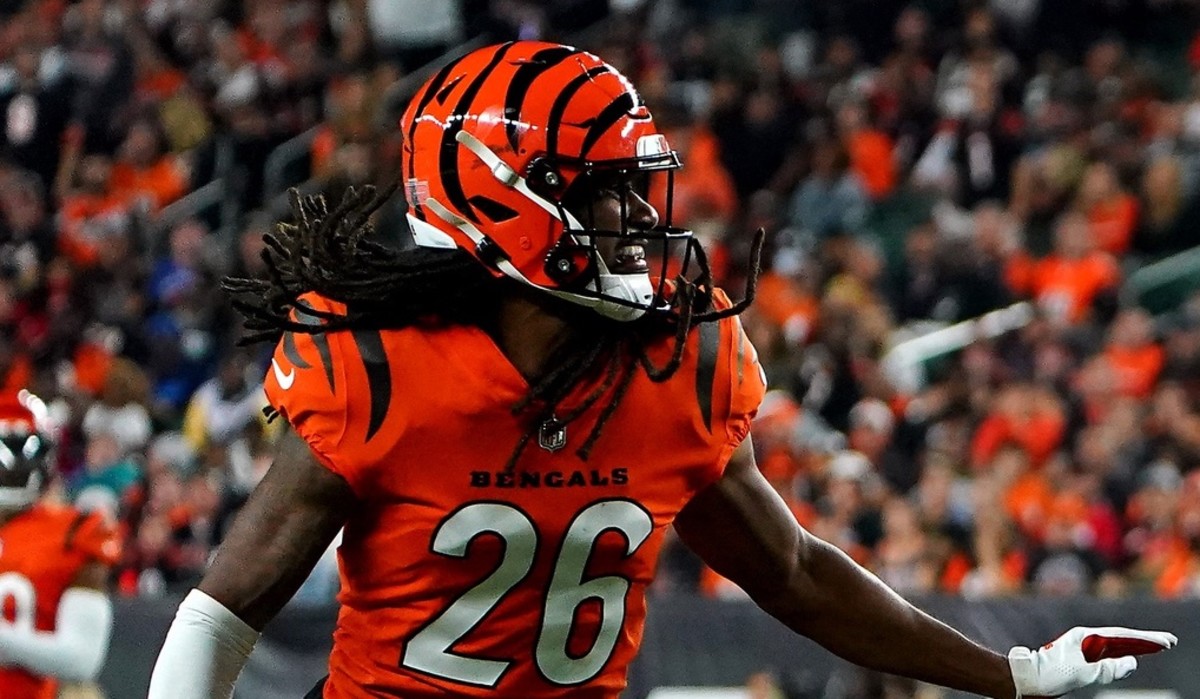 Cincinnati Bengals Place Trae Waynes and Trenton Irwin on COVID-19 ...