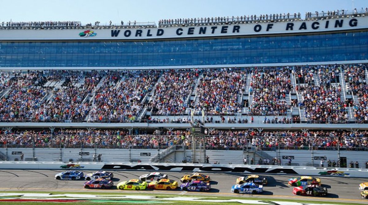 10 best places to watch a NASCAR race