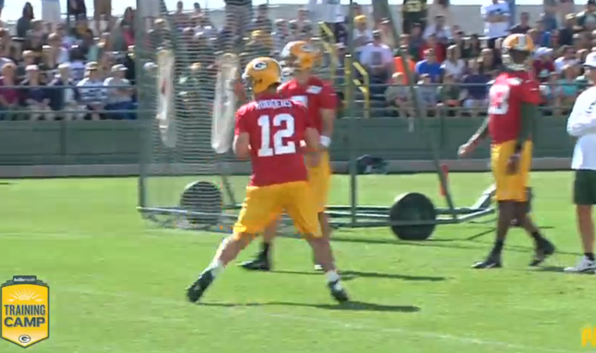 Aaron Rodgers Makes Amazing Throw At Training Camp