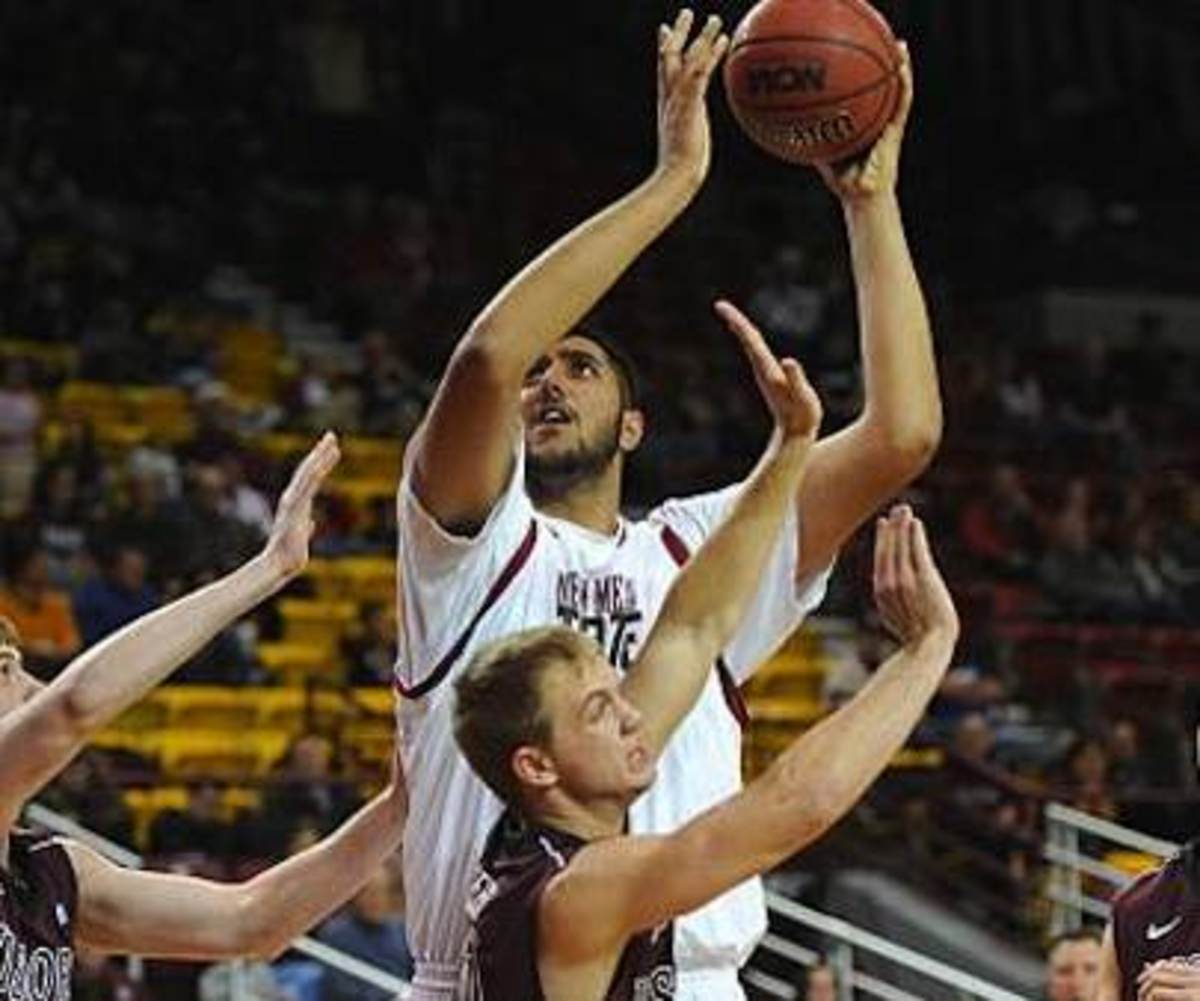 Sim Bhullar is the NCAA Tournament's first "big" star (emphasis on big
